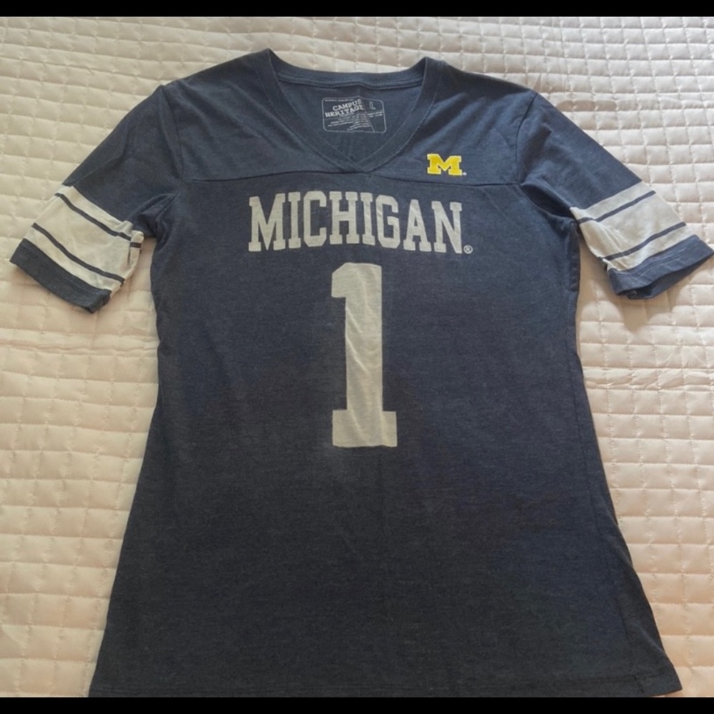 Michigan Wolverines top sz Lg